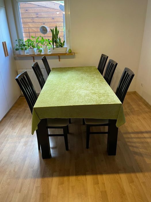 Stół rozsuwany + 6 krzeseł – komplet, kolor wenge, solidny i elegancki