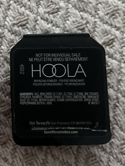 Bronzer so twarzy Benefit Hoola