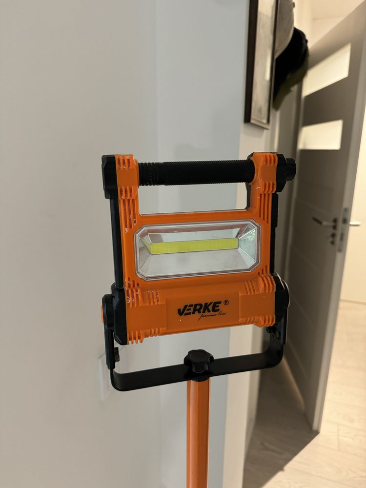 Lampa LED 20W VERKE premium line, + statyw