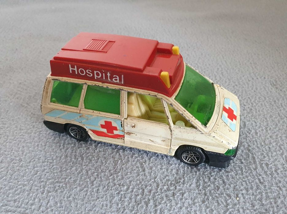 Carrinho Ambulância de Hospital Renault Espace 1/43 - GUISVAL - Spain