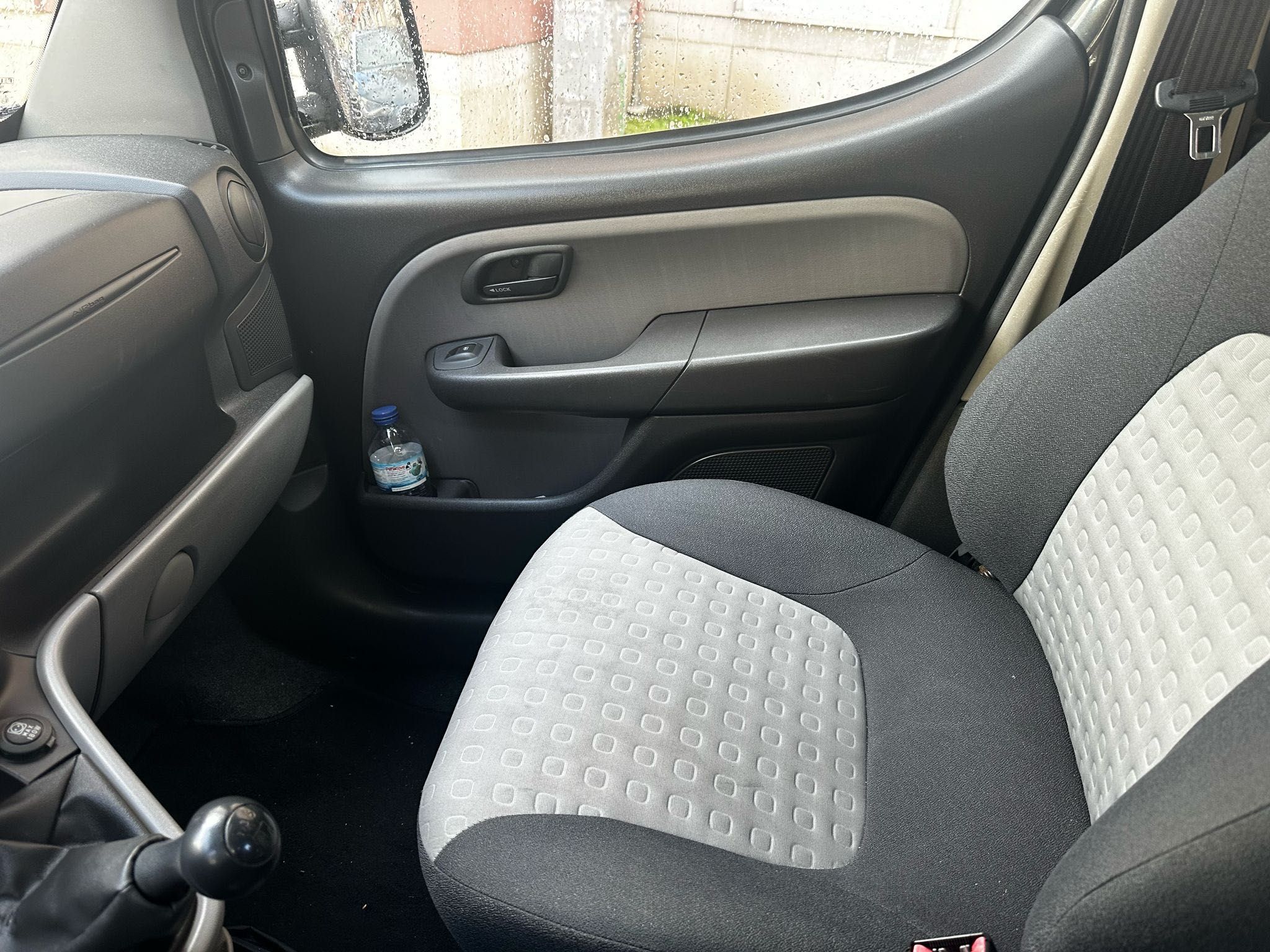 Fiat doblo adaptada para cadeira de rodas