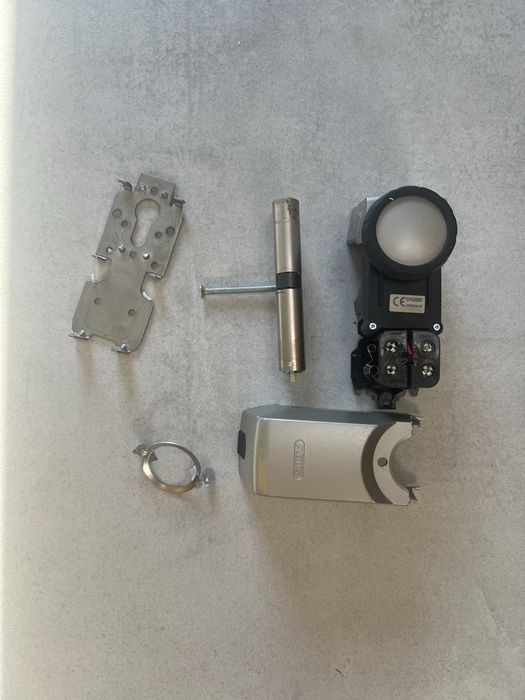 Zamrk do drzwi ABUS HomeTec Pro Bluetooth CFA3100