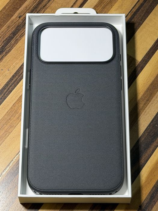 Original.17 Pro Max..Tech Woven Case