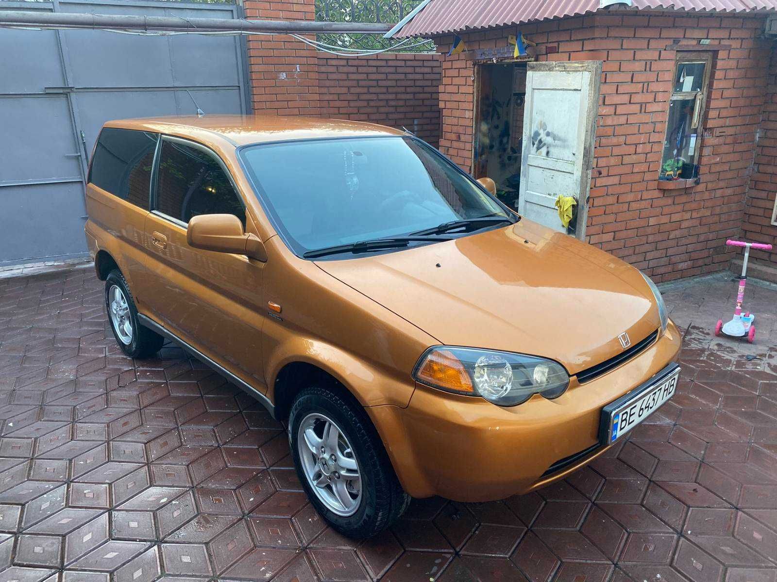 Honda HR-V 2001г. 1.6л газ-бензин, универсал