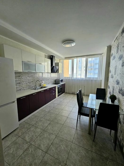 Сдам 2х кімнатну квартиру вул. ВОСКРЕСЕНСЬКА 18Б  жк Паркові озера