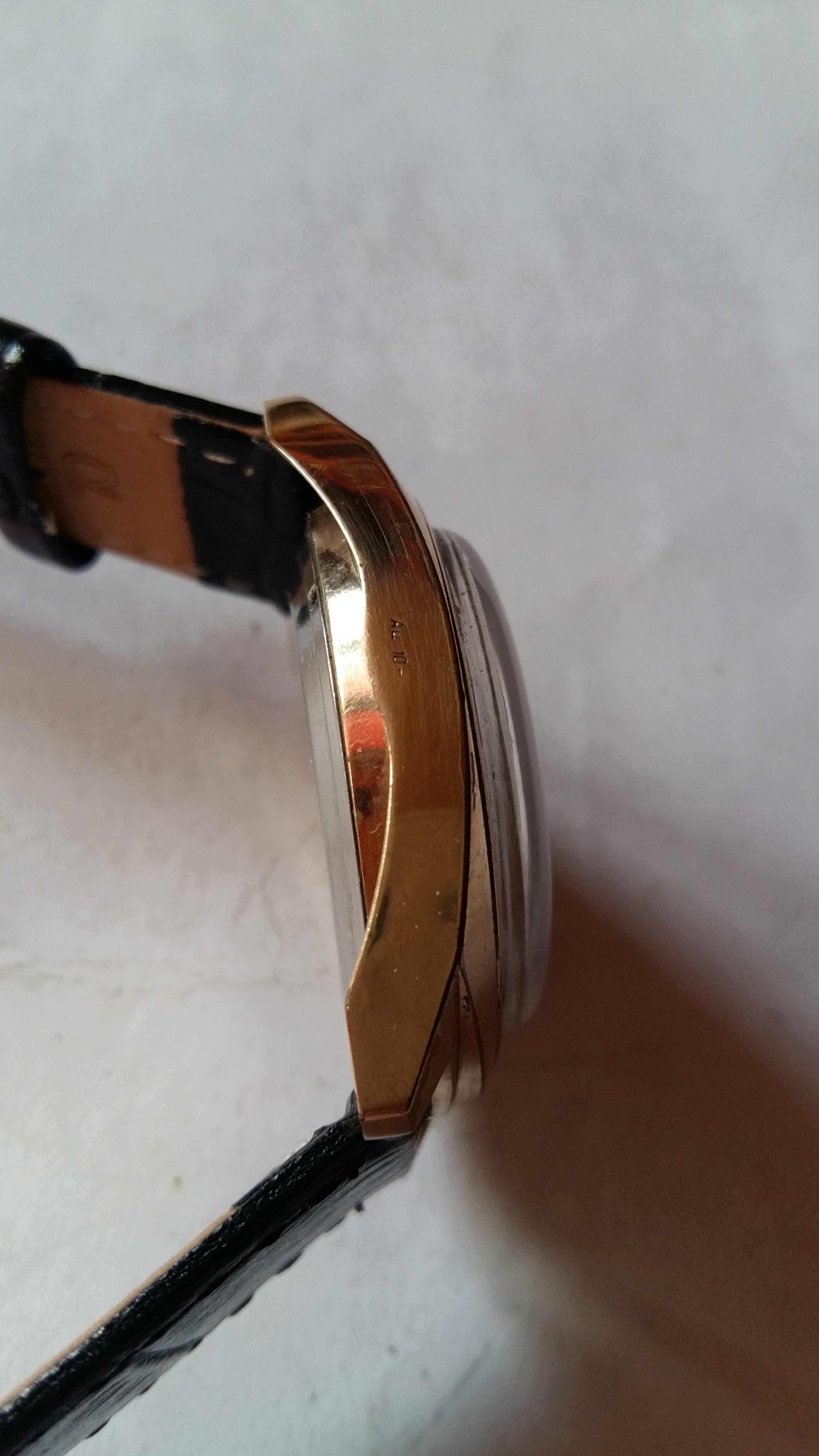 Zegarek POLJOT 18 jewels Alarm pozłacany.
