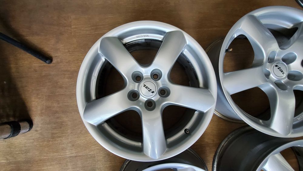 Диски 5 112 R17 Volkswagen Rial Germany ET 38
