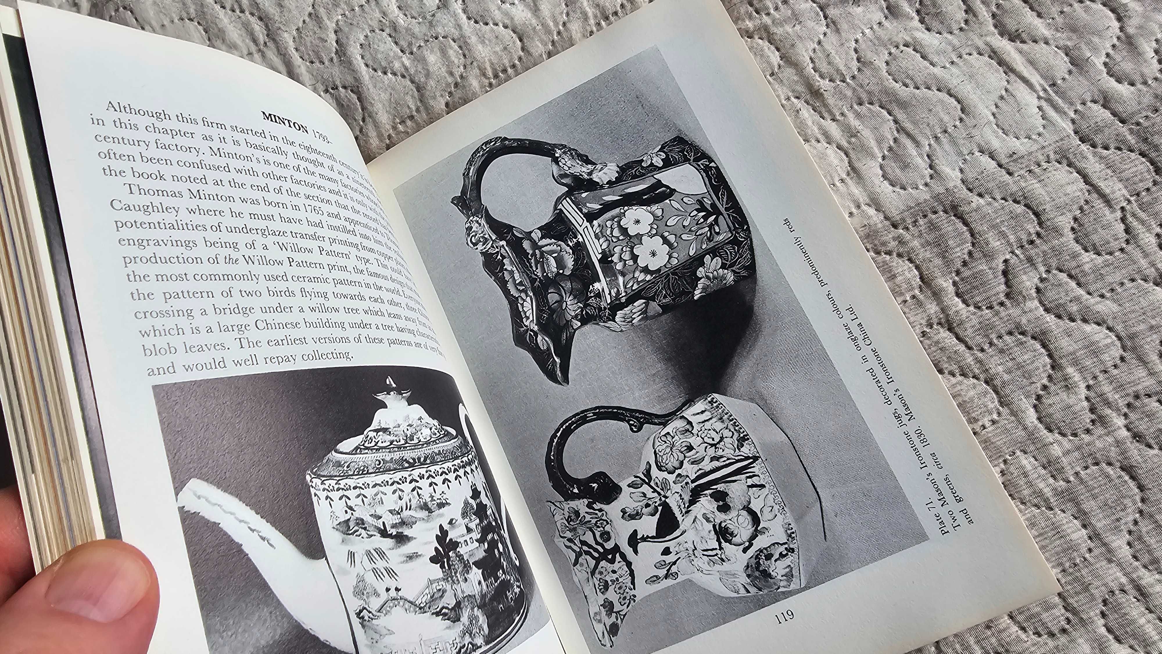 AT British Pottery and Porcelain Henry Sandon ceramika angielska