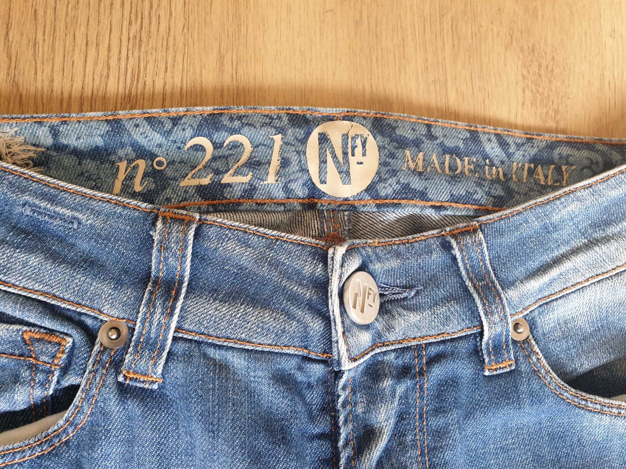Super Jeansy made in italy spodnie rozszerzane niebieskie przecierane