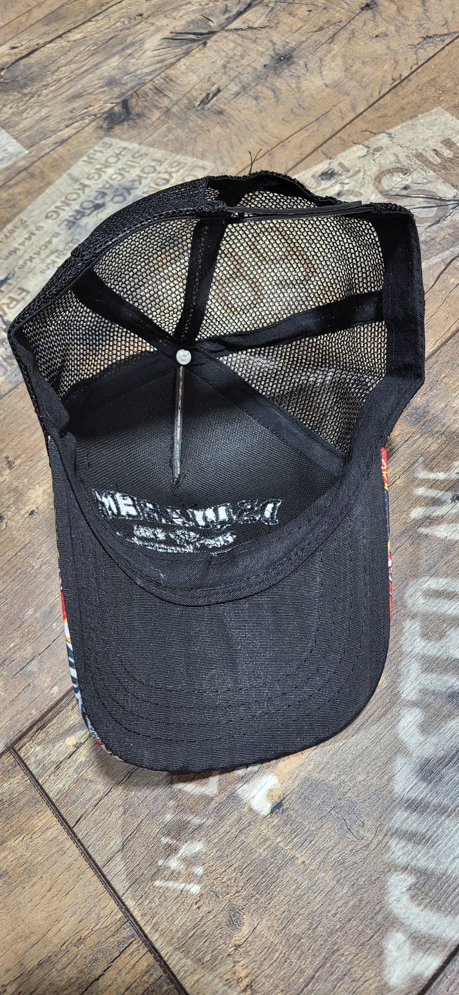 Kolorowa czapka z daszkiem tył siatka Dsquared2 unisex