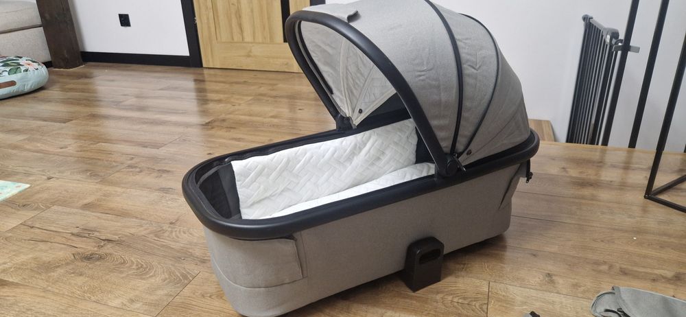 Wózek Muuvo quick 3.0 2w1 + gondola XL kolor steel gray