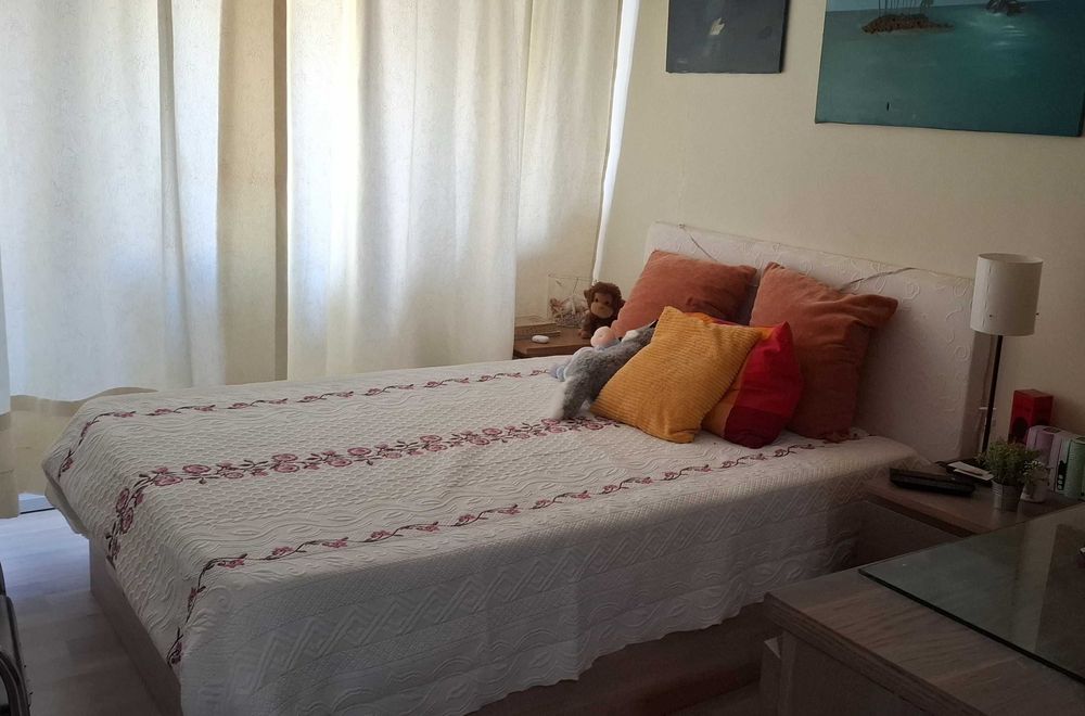 Alugo quarto para 1 de Dezembro com ambiente familiar em Odivelas