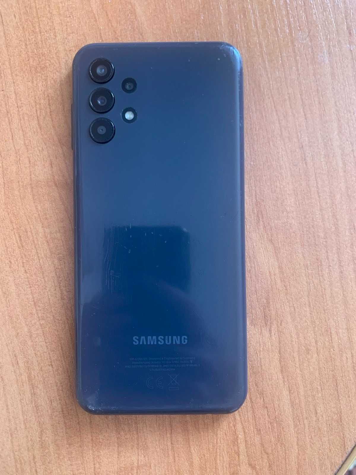 Samsung galaxy A13 4- 64gb.