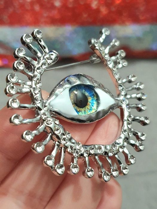 Broche pregadeira alfinete de peito surrealista olho colorido prateado