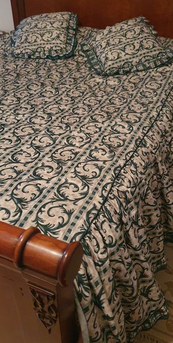 Colcha e 2 almofadas