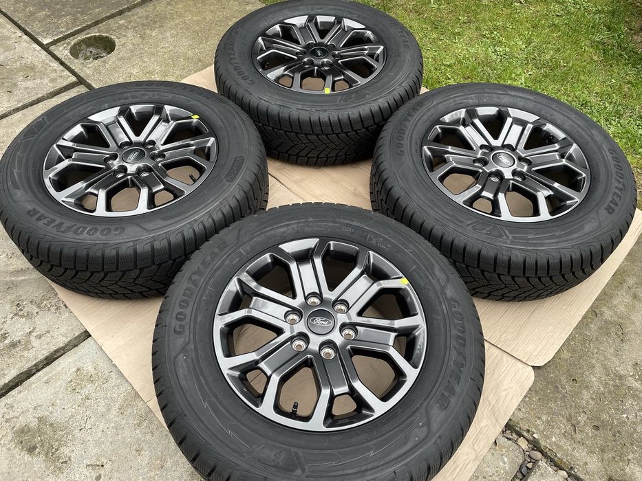 Диски Ford Ranger, VW Amarok R18 оригінал з зимовими шинами