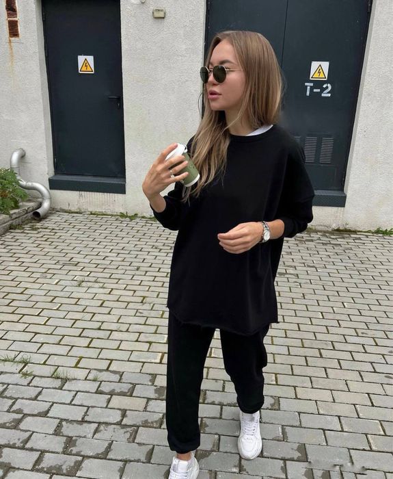 Жіночий спортивний костюм оверсайз беж, білий, чорний – новинка 2025