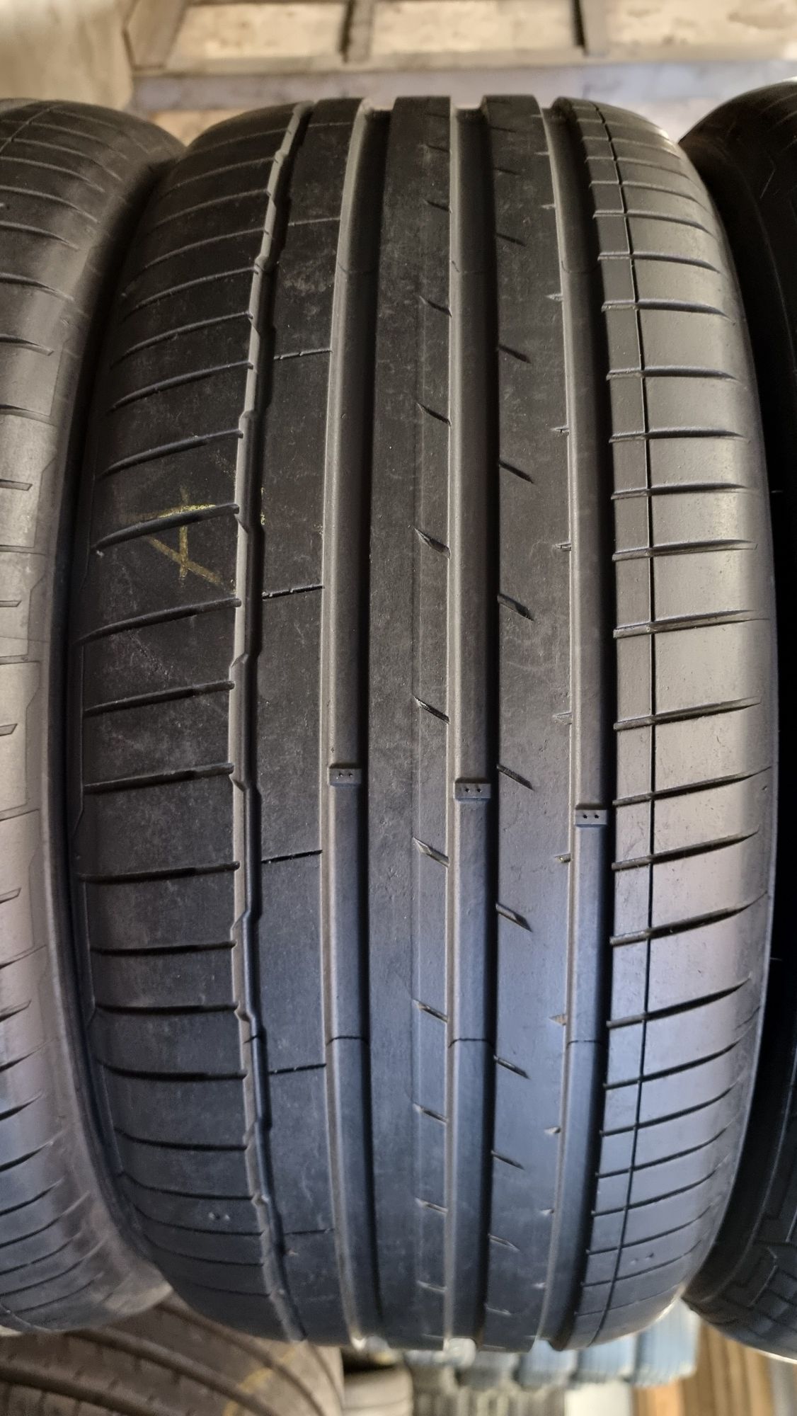 Шини літні 255х50хR19 Hankook Ventus S1 Evo3 / 90- 95% Протектор