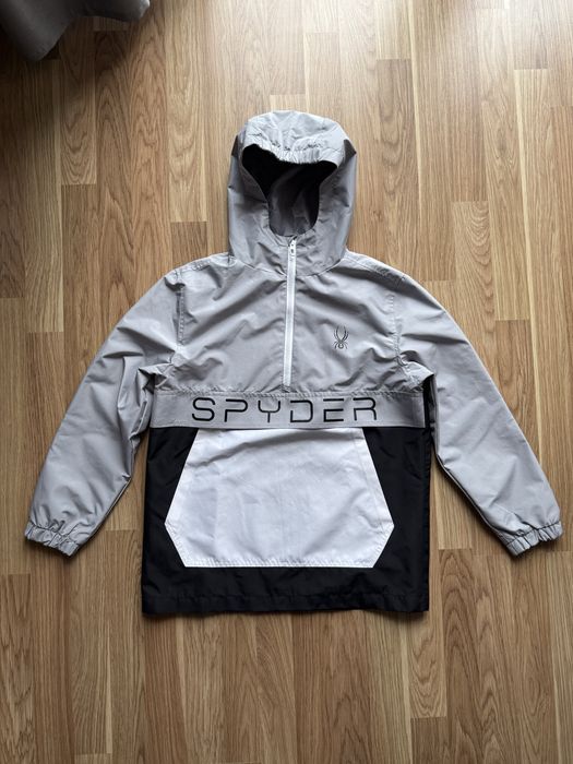 Szara dziecięca kurtka wiatrówka Spyder