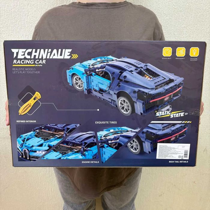 LEGO Bugatti Chiron Technic конструктор 1408 деталей автомобіль 1:14