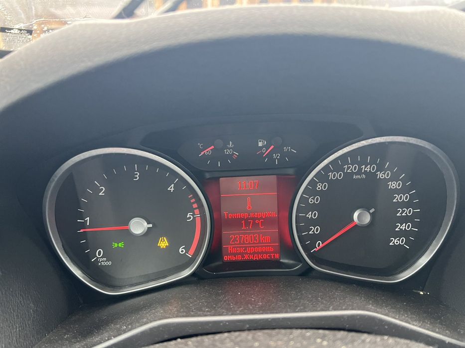 Форд мондео універсал 1.6 дизель 2013 року.