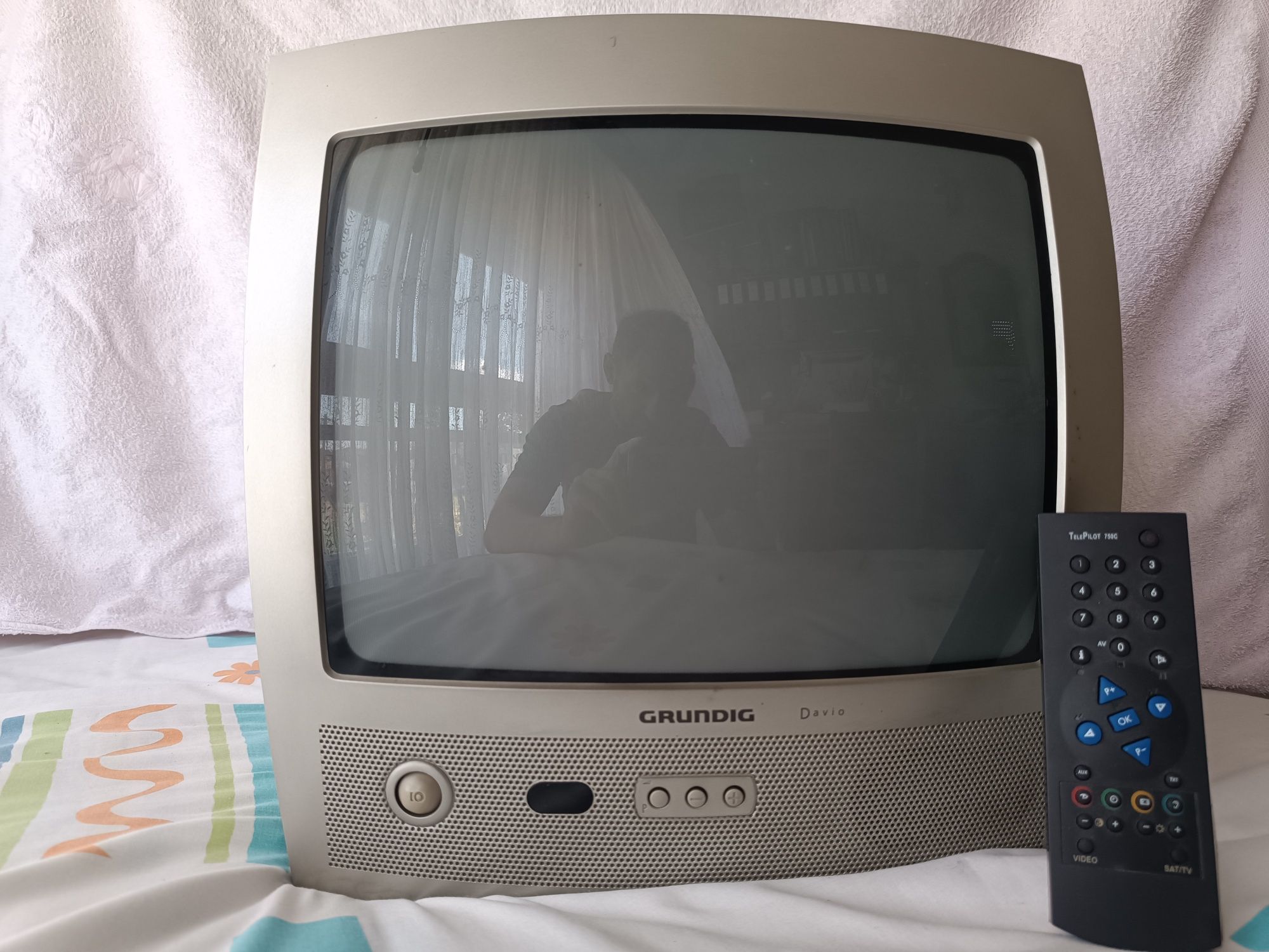 TV GRUNDIING em óptimo estado