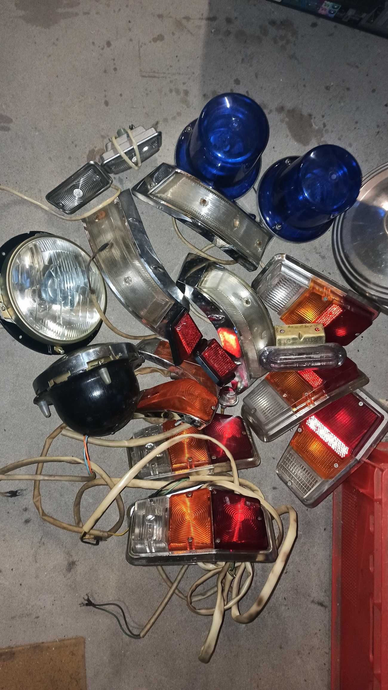 Lampy tylne, przednie, kierunkowskazy oświetlenie, lampka Wołga GAZ 24