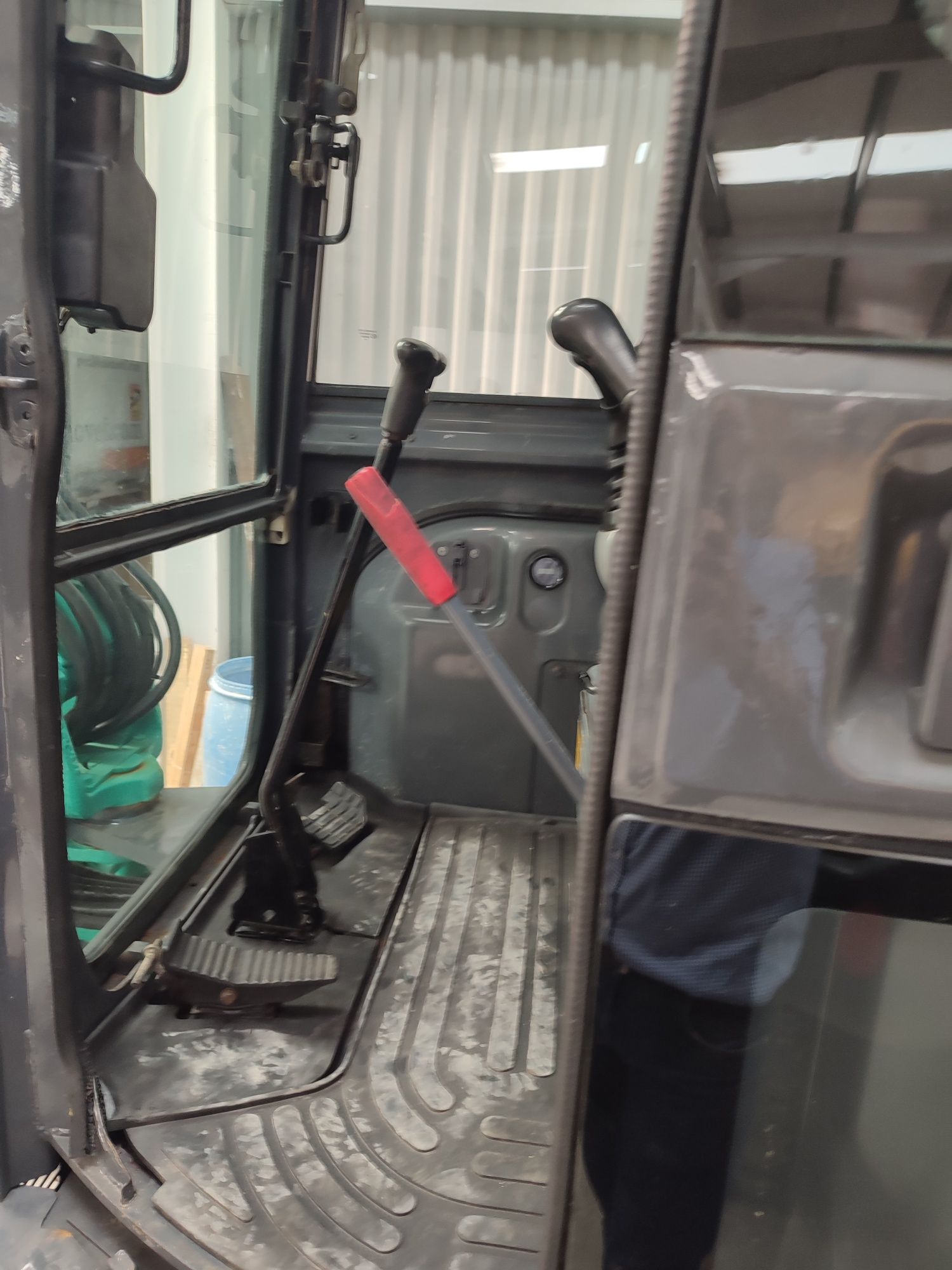 MINI Escavadora Kobelco