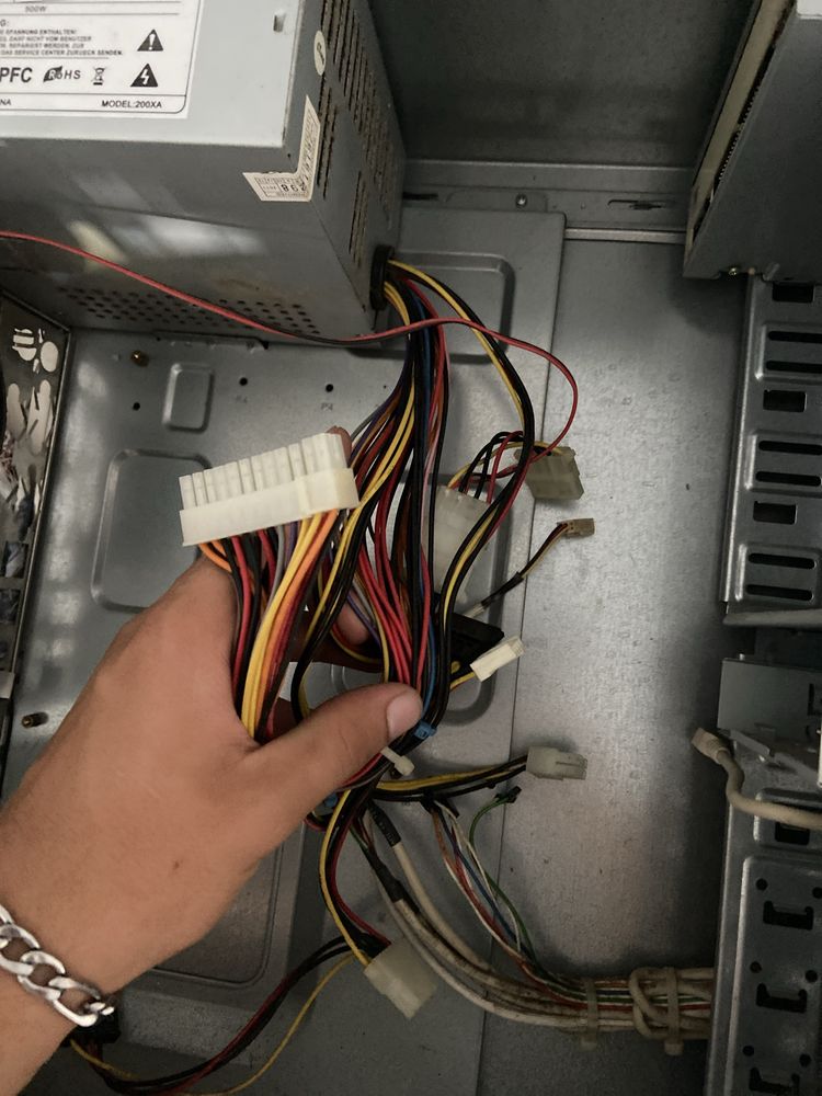 Vendo pc antigo com pinos partidos