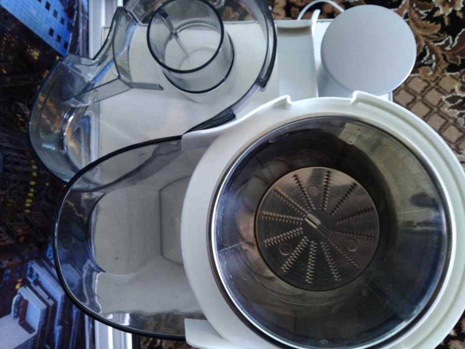 Продаю Соковыжималка Tefal Frutelia+ 350w в идеальном состоянии