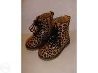 -  Botas   tigresa