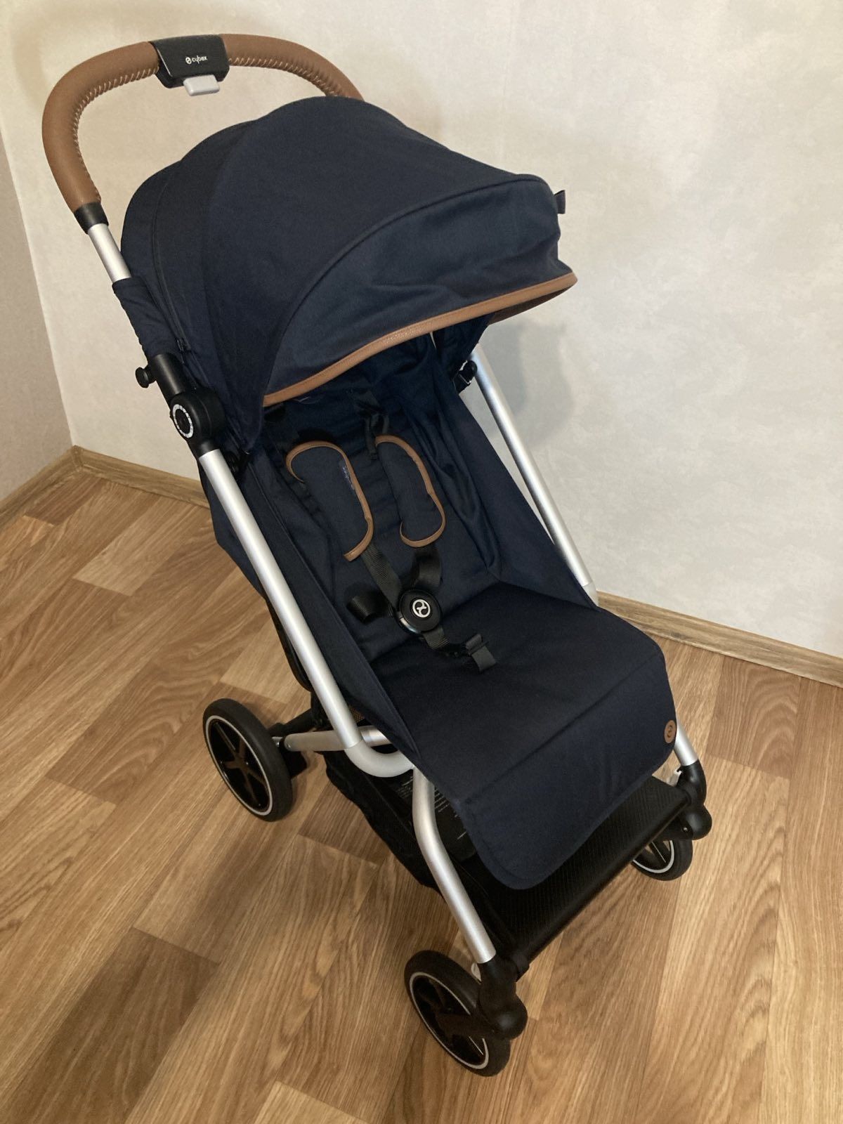 Cybex  Eezy S Plus (стан нової)