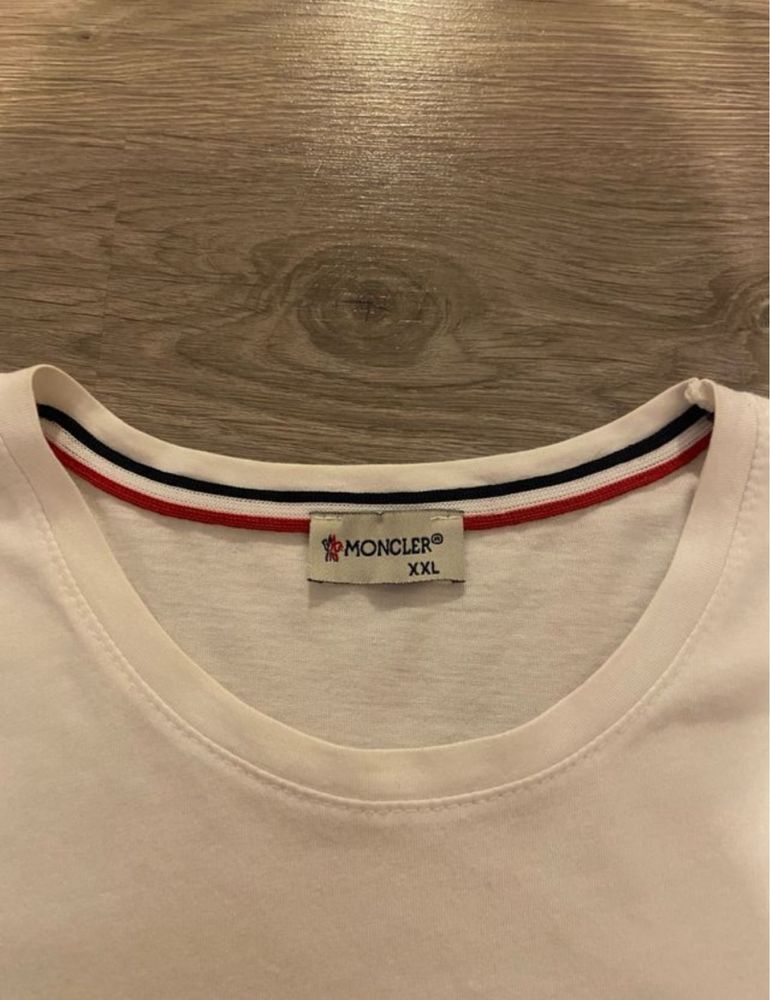 Camisola T shirt Moncler