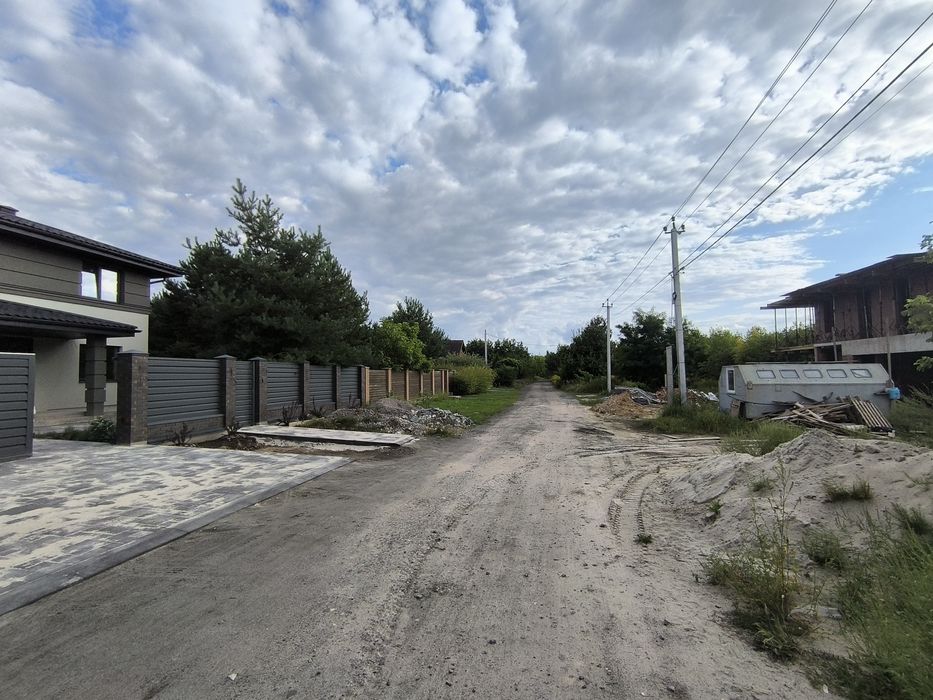 ЖОРНІВКА!Продаж цікавої ділянки 10 соток в оточенні Хвойного Лісу!