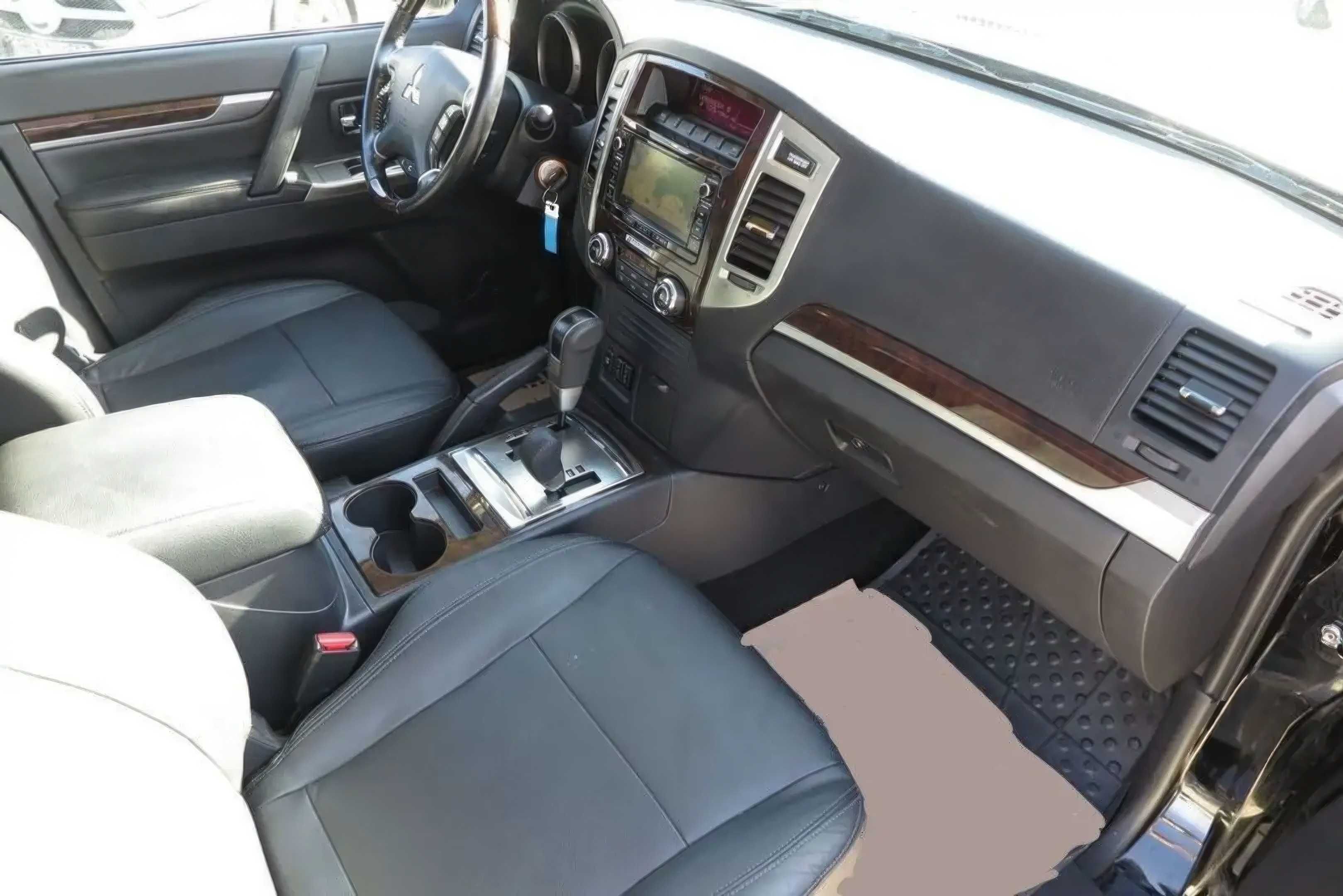 2018 Mitsubishi Pajero