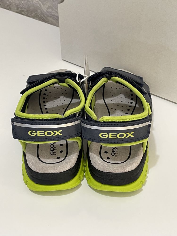 Босоножки Geox 31 р (20.5 см)