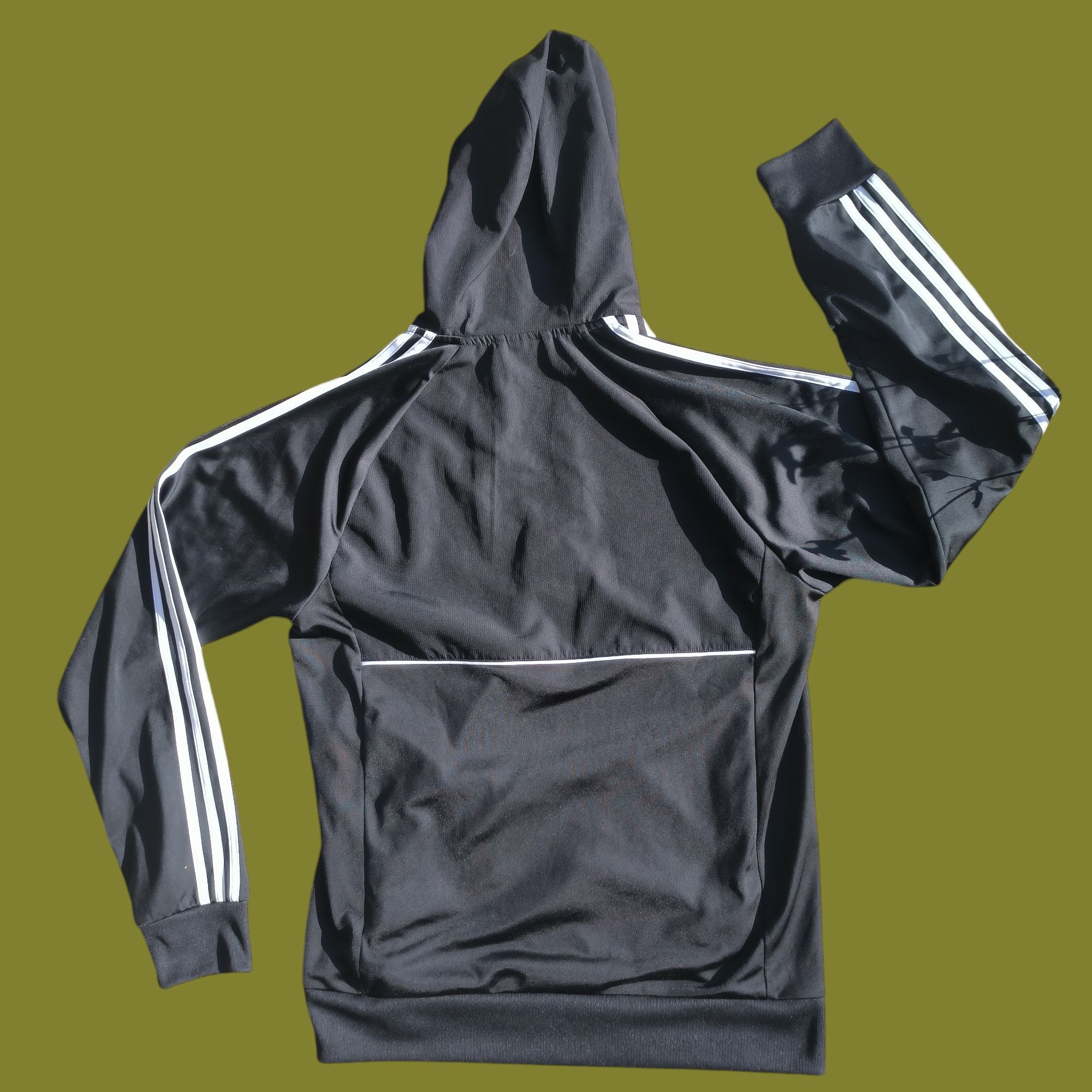 Курточка-ветровка Adidas Climacool Розмір: M