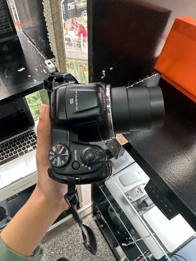 Câmara Fujifilm FinePix S8650 – 16MP, Zoom 36x – Usada (Muito Boa Cond