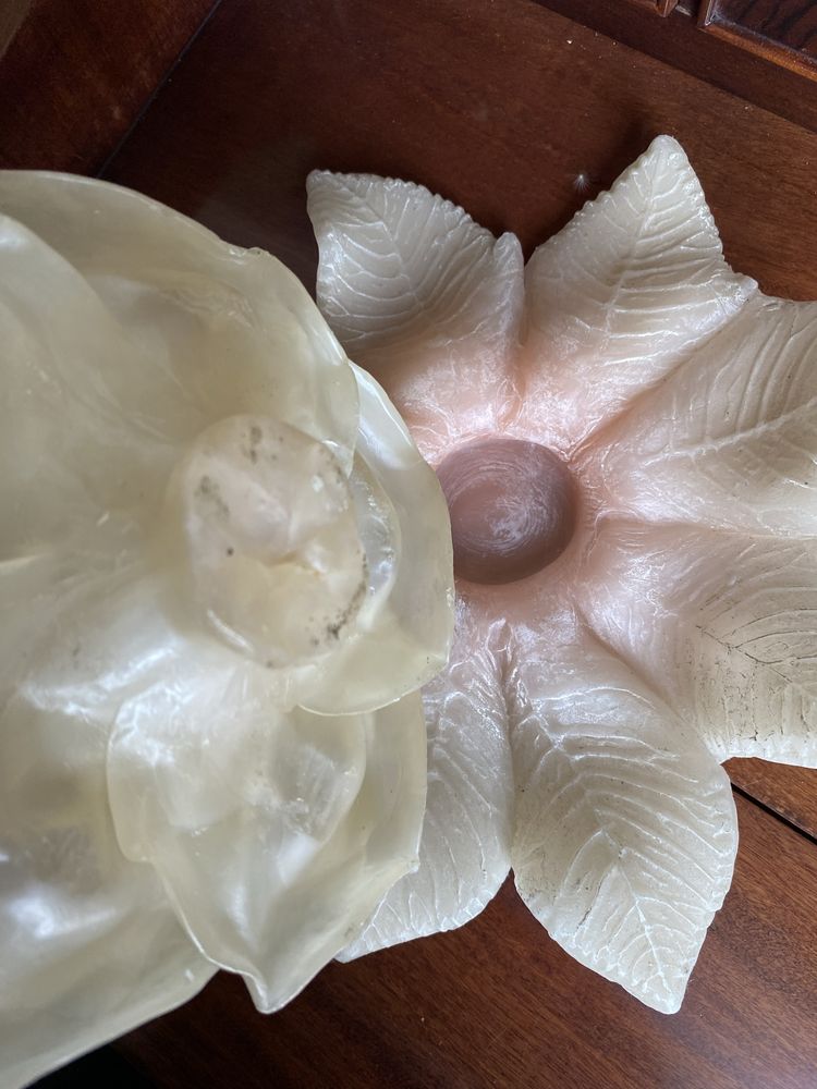 Vela em forma de rosa
