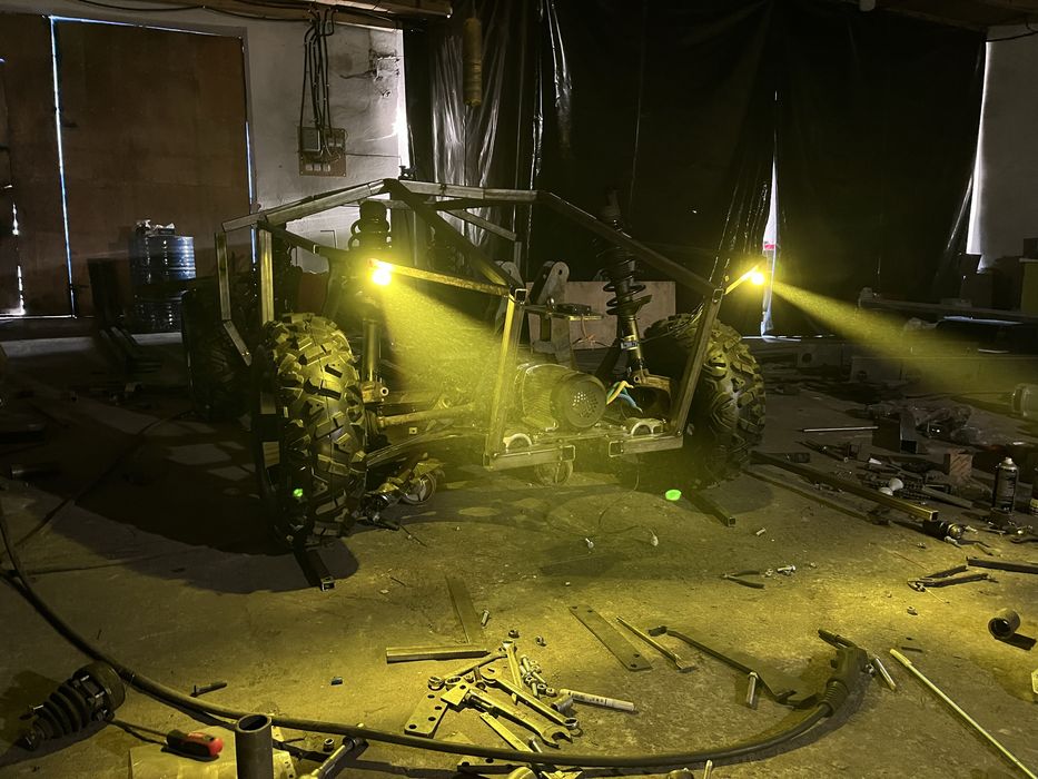 багатофункціональна електрична гусенична платформа