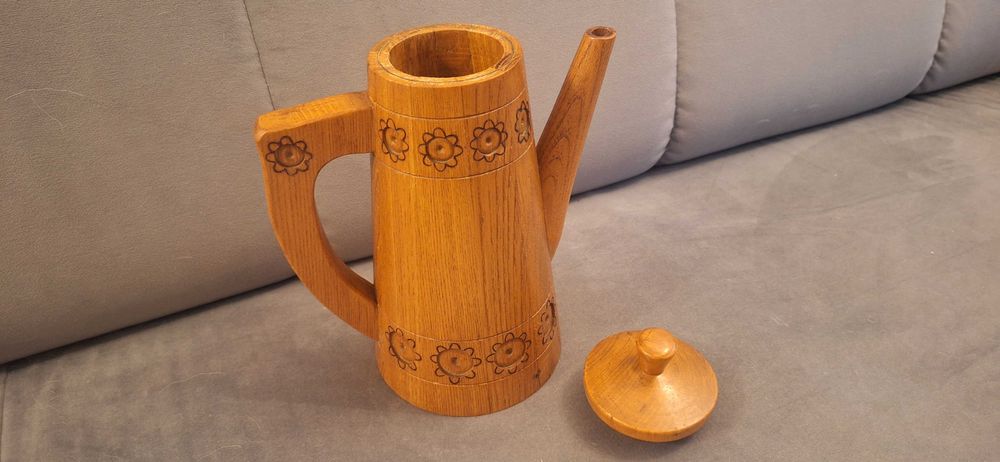 Dzbanek drewniany zdobiony rzeźbiony z ZSRR lata 60-70 te z pokrywką