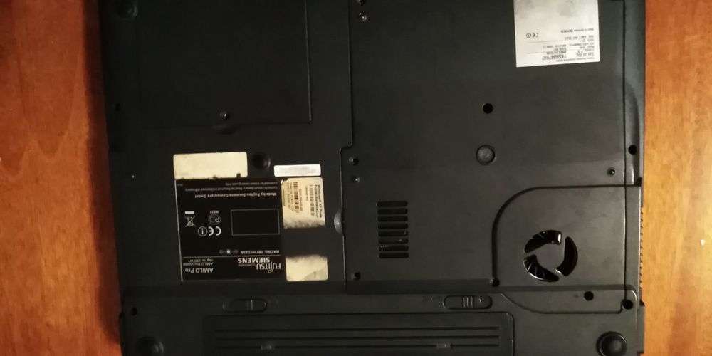 Fujitsu Siemens Amilo Pro
