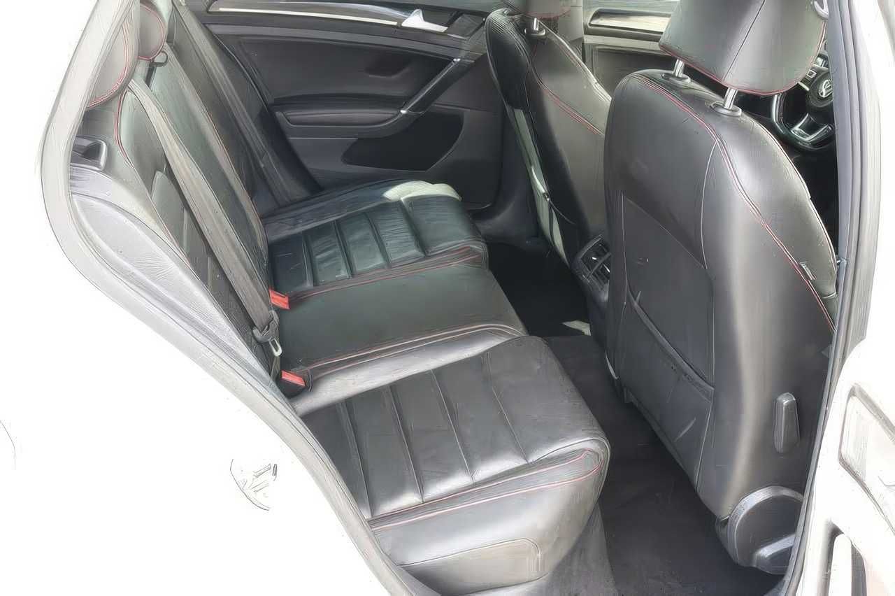 2016 Volkswagen Golf GTI SE
