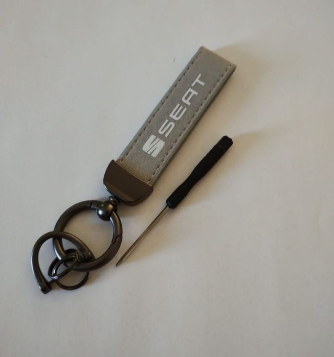 Brelok breloczek seat