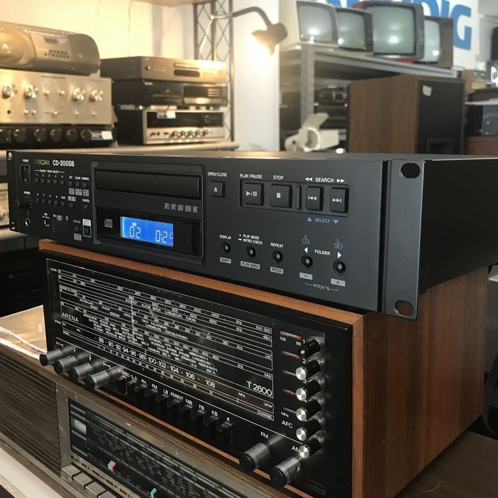 Leitor CD TASCAM CD-200 SB NOVO - Loja Grundig Clássicos
