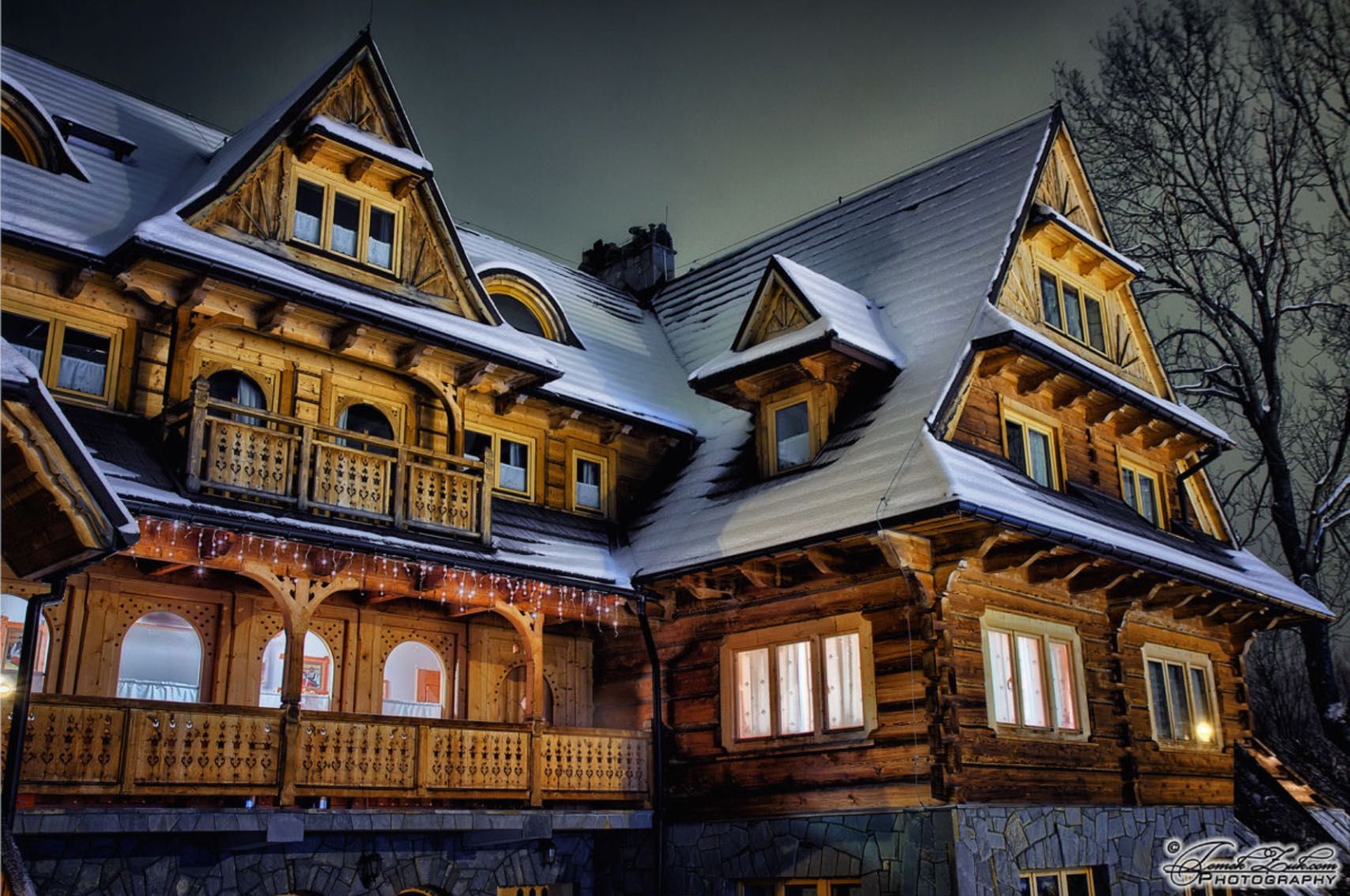 Noclegi Zakopane. Drewniany dom góralski z widokiem na Giewont