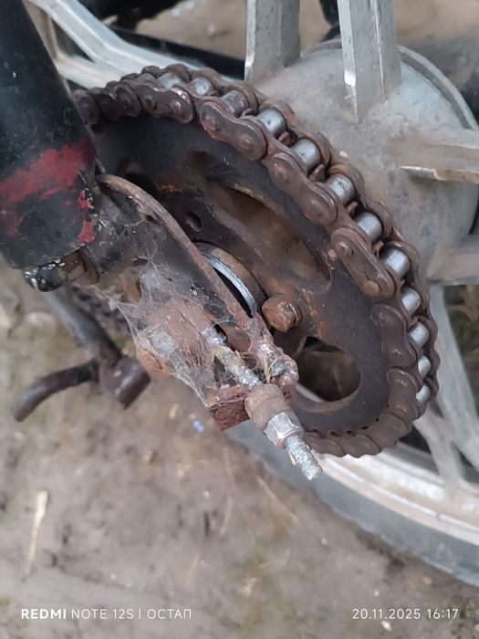 Мопед роюочий но потрібно доробити