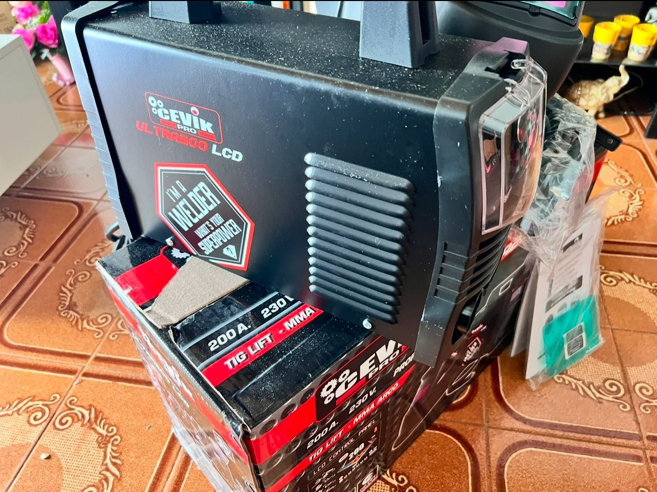 Maquina de soldar Cevik Pro Ultra200 LCD