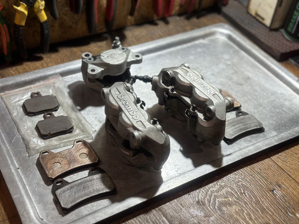 Супорта Brembo Ducati ( комплект )