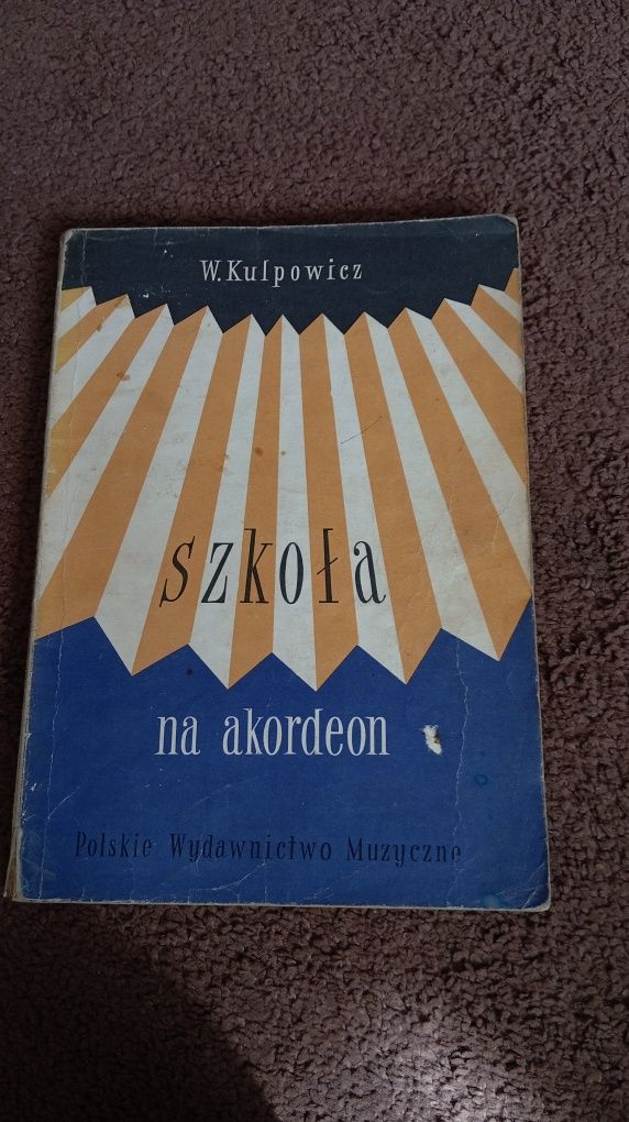 Książka - szkoła na akordeon